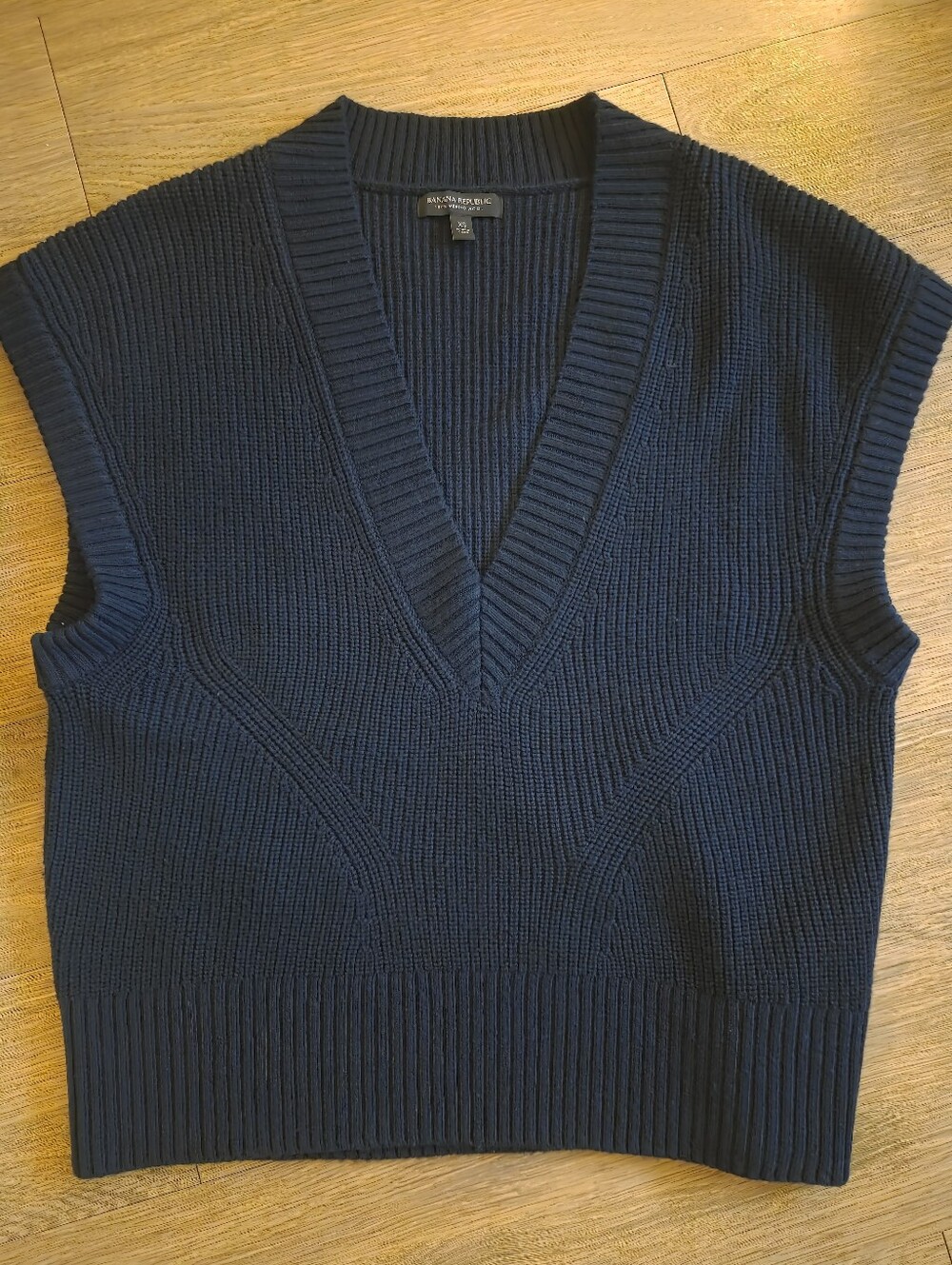 Banana Republic Oversized Washable Merino Sweater Vest Size XS